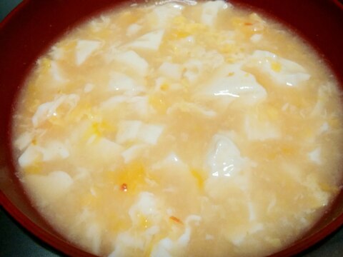 ふわふわ卵と豆腐のピリ辛スープ